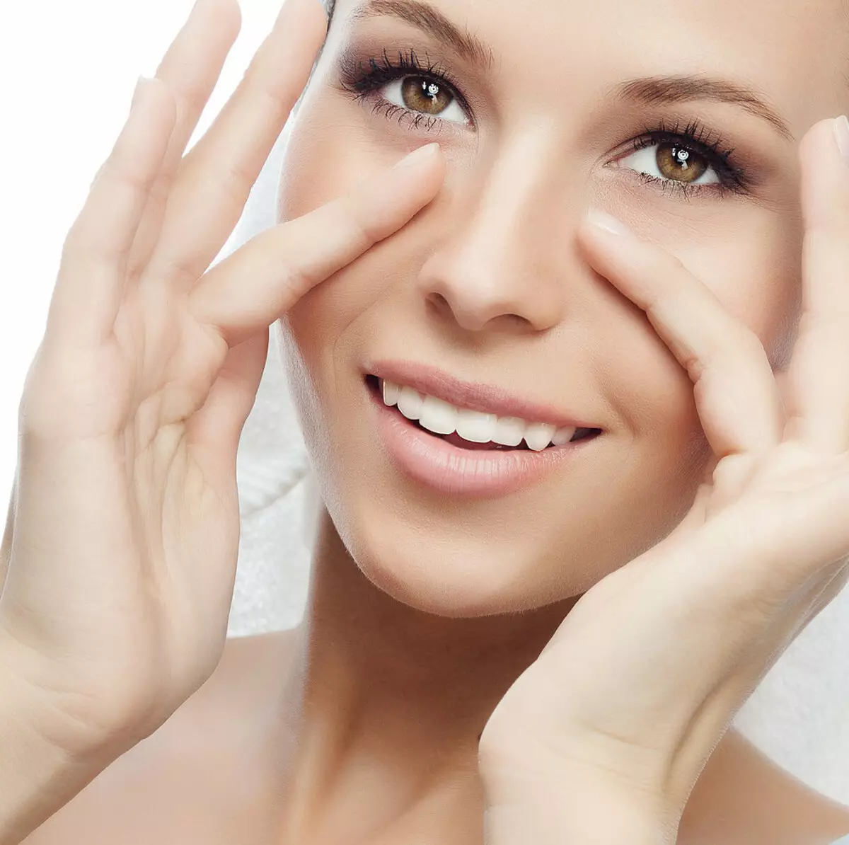 Effizienz und Nutzung von Kokosnussöl für Gesicht (48 Fotos): Anwendung des Produkts zu Hause und die Vorteile von Gesichtsmaske, Bewertungen von Cosmetologen 4879_32
