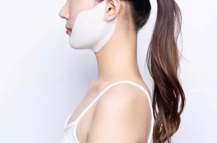 Patches voor gezicht (38 foto's): wat is het? Kenmerken van maskers-patches en Koreaanse oogpatches. Waarom glijden ze en moet je na gebruik je gezicht wassen? 4985_18