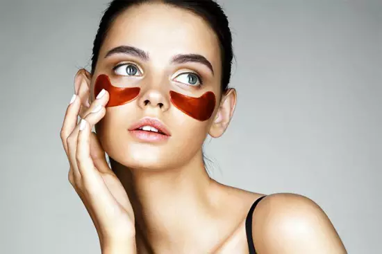 Hydrogel eye patches from Korea: how to use? Benefits and harm patches with snail and black patches, reviews of cosmetologists 4993_5