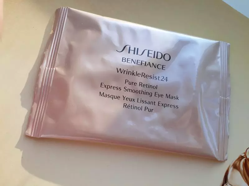 Patches Shiseido: patches kanggo mripat karo muput retinol sing bisa diceret lan ringkesan produk liyane. Ulasan 4994_3