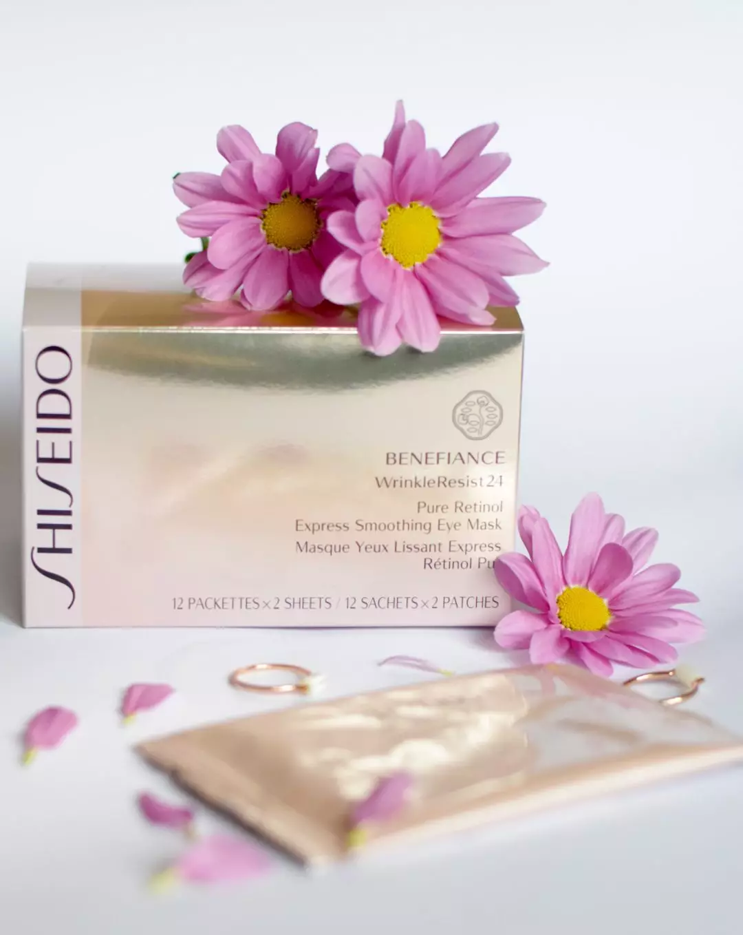 PATCHES Shiseido: A retinol-előnyökkel való retinol-előnyökkel való foltok a retinol-előnyökkel és más termékek áttekintésével. Vélemény 4994_7