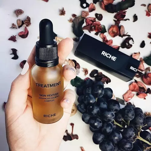 Serum Kosmetik: Multivitamin bermaksud untuk Mesoroller, Serum untuk menyempitkan liang-liang dan dengan kesan Botox. Bagaimana menggunakan alat kolagen? 5011_4