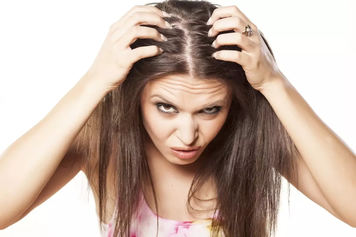 Alerana Hair Growth Serum: Hoe gaat het met de haarverlies? Instructies voor gebruik en beoordelingen van trichologen 5014_10