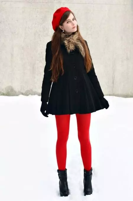 Šta da nose žensku polu-coath (48 slike): crna, siva, bijela, plava, bež, crvena, zelena, sa suknjom, izbor headlife 505_47