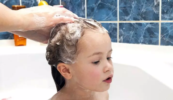 So entfernen Sie Plasterkind mit Haaren? Was tun, um es vom Kopf des Kindes zu entfernen? Wie zieht man mit Öl heraus und reinigen Sie das Haar zu Hause mit Eis? 5074_7