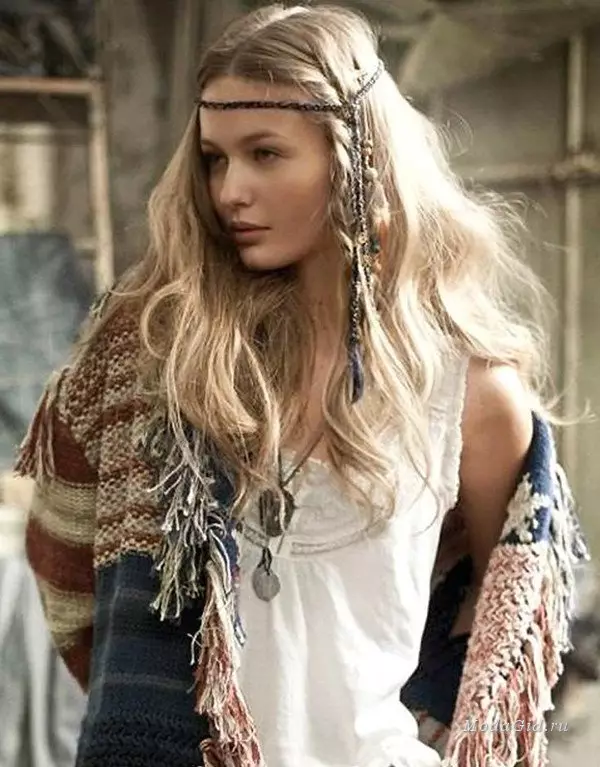Kiểu tóc hippie (44 ảnh): Cắt tóc nữ và nam, kiểu dáng bình thường cho cuộc sống hàng ngày và bím tóc. Đồ trang trí tóc 5077_15