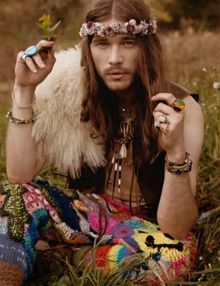 Hippie Hairstyles (Hotunan 44 hotuna): Mace da Housting na maza, salo na rayuwar yau da kullun da braids. Gashin gashi 5077_29