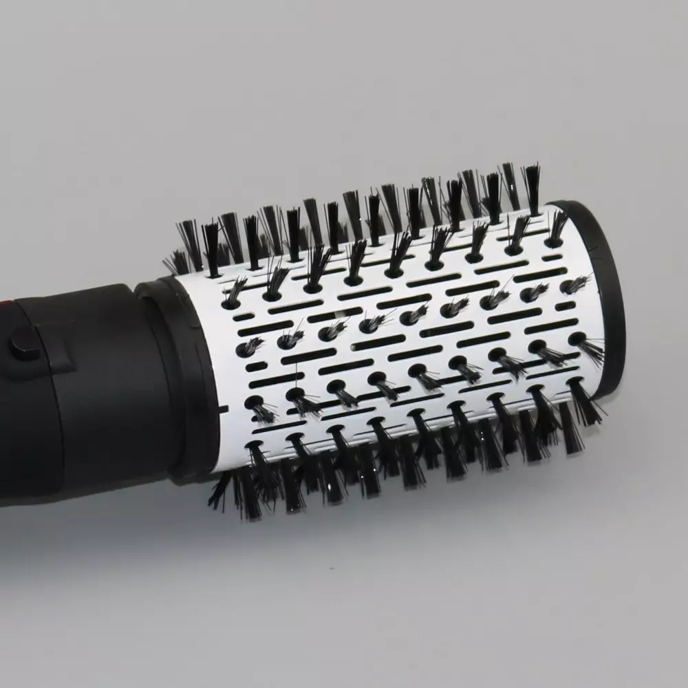 Cabelo de secador de cabelo: elixe un secador de pelo eléctrico cun pincel e un pente de pincel. Que mellor para secar o pelo? 5111_18