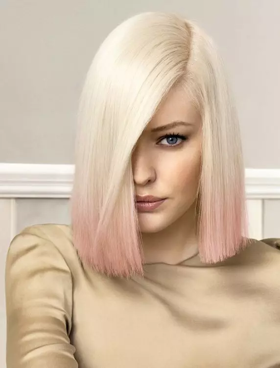 粉紅色的頭髮提示（35張照片）：如何在家裡塗上黑暗和淺色頭髮？白色和棕色，紅色和黑髮染色的特徵 5115_12