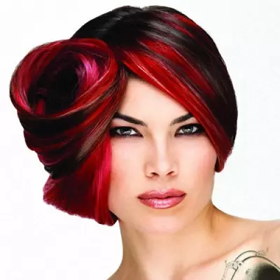 Kırmızı-Siyah Saç (50 Fotoğraf): Kırmızı renkte teller, kısa saç kesimi ve uzun saçlar için güzel bir tonu olan tonları 5129_8