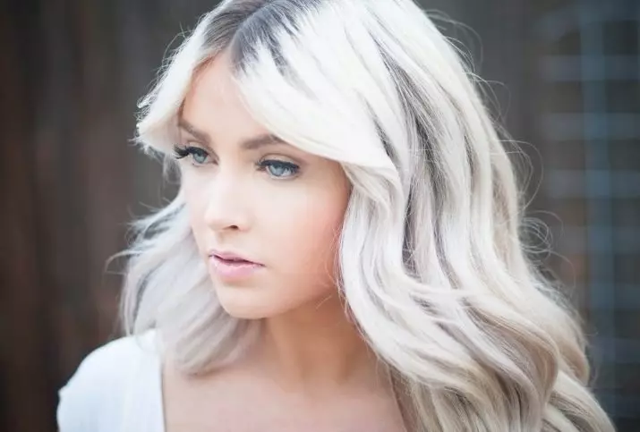 Ash Blonde (67 photos): Couleur des cheveux blancs 2021, coloration de Brunette dans la platine-Ash Blonde avec des racines sombres. Comment avoir une belle nuance? 5141_11