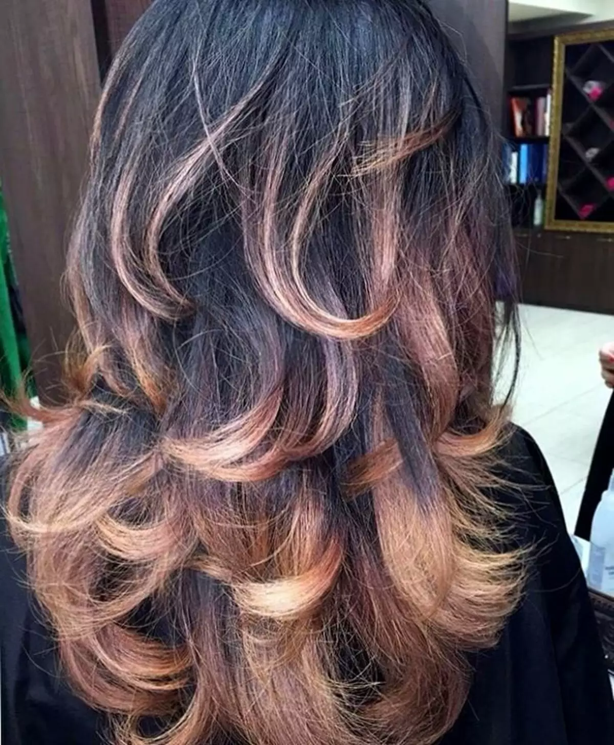 Todas as cores do cabelo (130 fotos): tons de moda 2021. Paleta da TEFIA: Fuchsia e Esmeralda, Marsala e Amatista, Política e groselha negra 5150_39