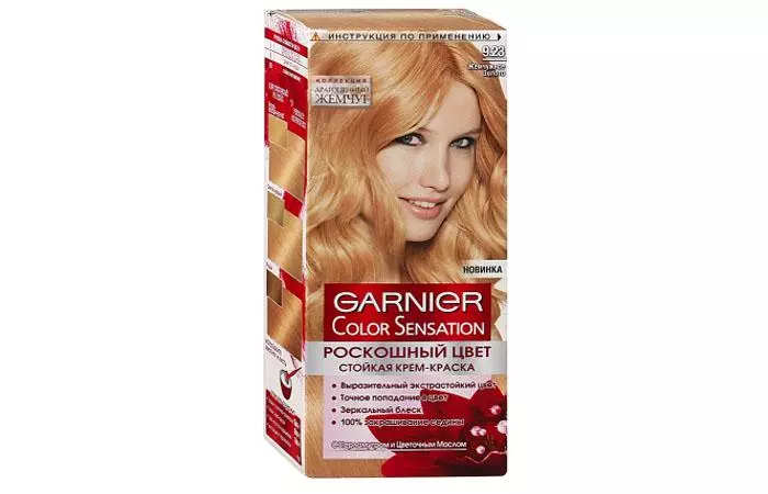 Мед русокоса (48 фотографии): соодветни нијанси на бојата на косата за блондинки и блондинки, кратка и долга коса боење 5157_21