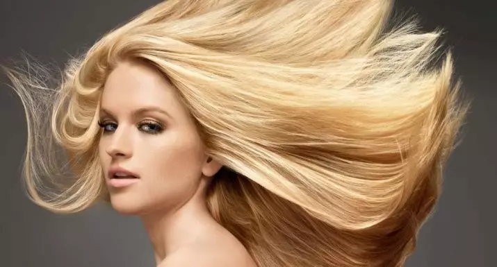 Svetlobna blondinka (34 fotografij): zelo svetle odtenke barv las blond. Kako slikati dolge ženske lase in karo? 5167_29