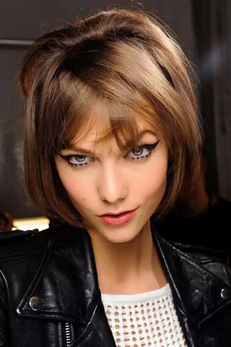 Warna untuk Rambut Pendek (67 Foto): Corek tren yang indah untuk potongan rambut wanita pendek 2021. Bagaimana cara memilih nuansa terbaik? 5176_59