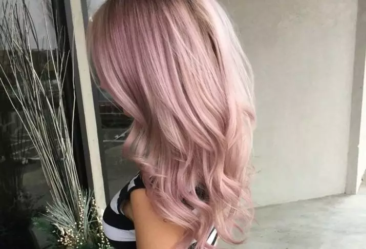 Аш-розов цвят на косата (58 снимки): Блондинка и други нюанси на пепел с розов пот. Как да получите цвят на къси и дълги коси? 5180_43
