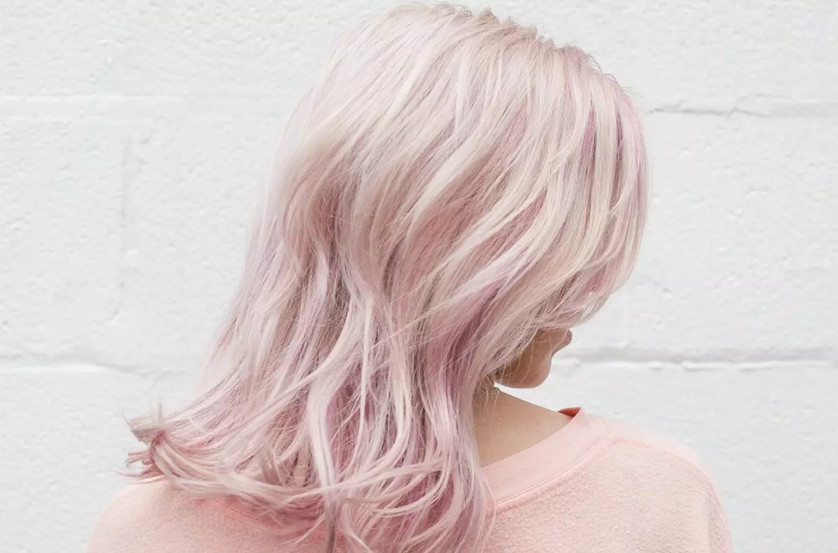 Ash-pink hair color (58 photos): Blonde and other shades of ashes with a pink sweat. How to get a color on short and long hair? 5180_8