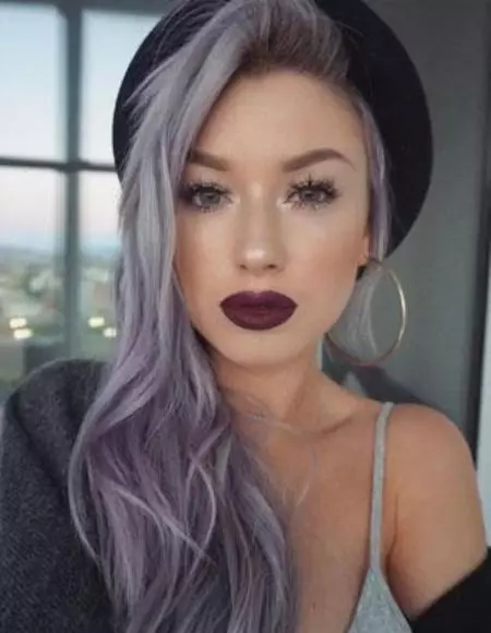 灰紫色の髪の色（23枚の写真）：ブロンド、軽いブロンドの灰灰灰色の色。あなたの髪を描くには？ 5188_17