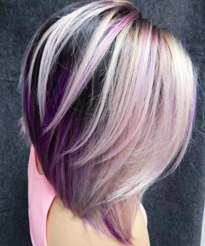 The Ash-Purple Hair Color (23 Photos): Blond, lett og mørk blond aske-lilla farge. Hvordan male håret ditt? 5188_8