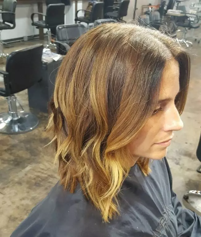 Colores de pelo de moda (165 fotos): Tendencias reales 2021 y tonos populares para cabello corto y largo y corto 5194_117