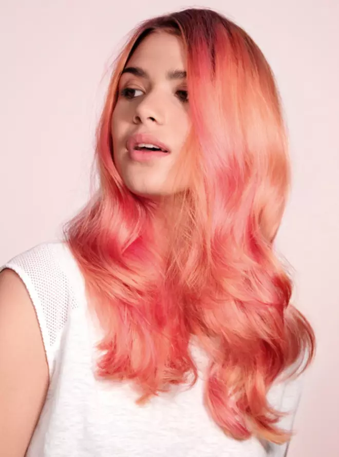 Modne boje kose (165 fotografija): stvarni trendovi 2021 i popularne nijanse za žensko i dugu kosu 5194_162