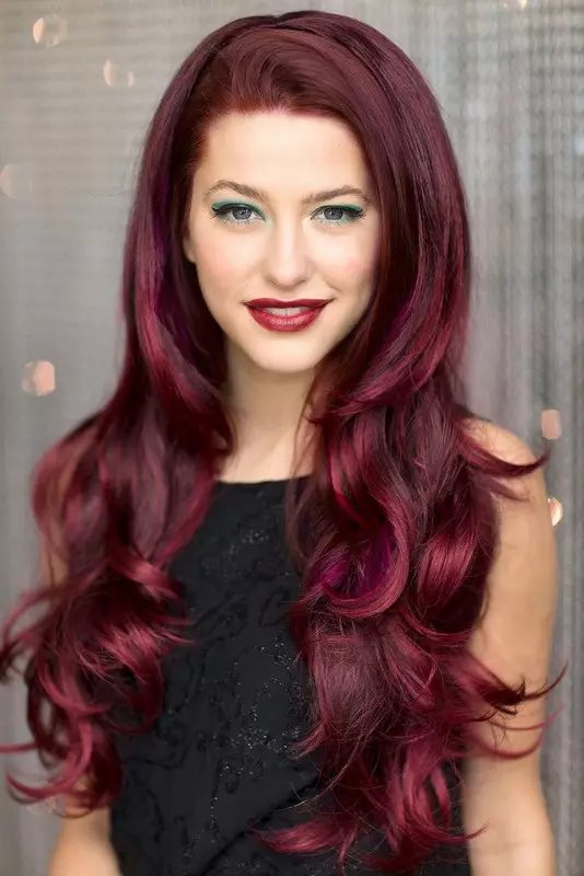 फैशनेबल हेयर कलर्स (165 फोटो): वास्तविक रुझान 2021 और महिला छोटे और लंबे बालों के लिए लोकप्रिय रंग 5194_87