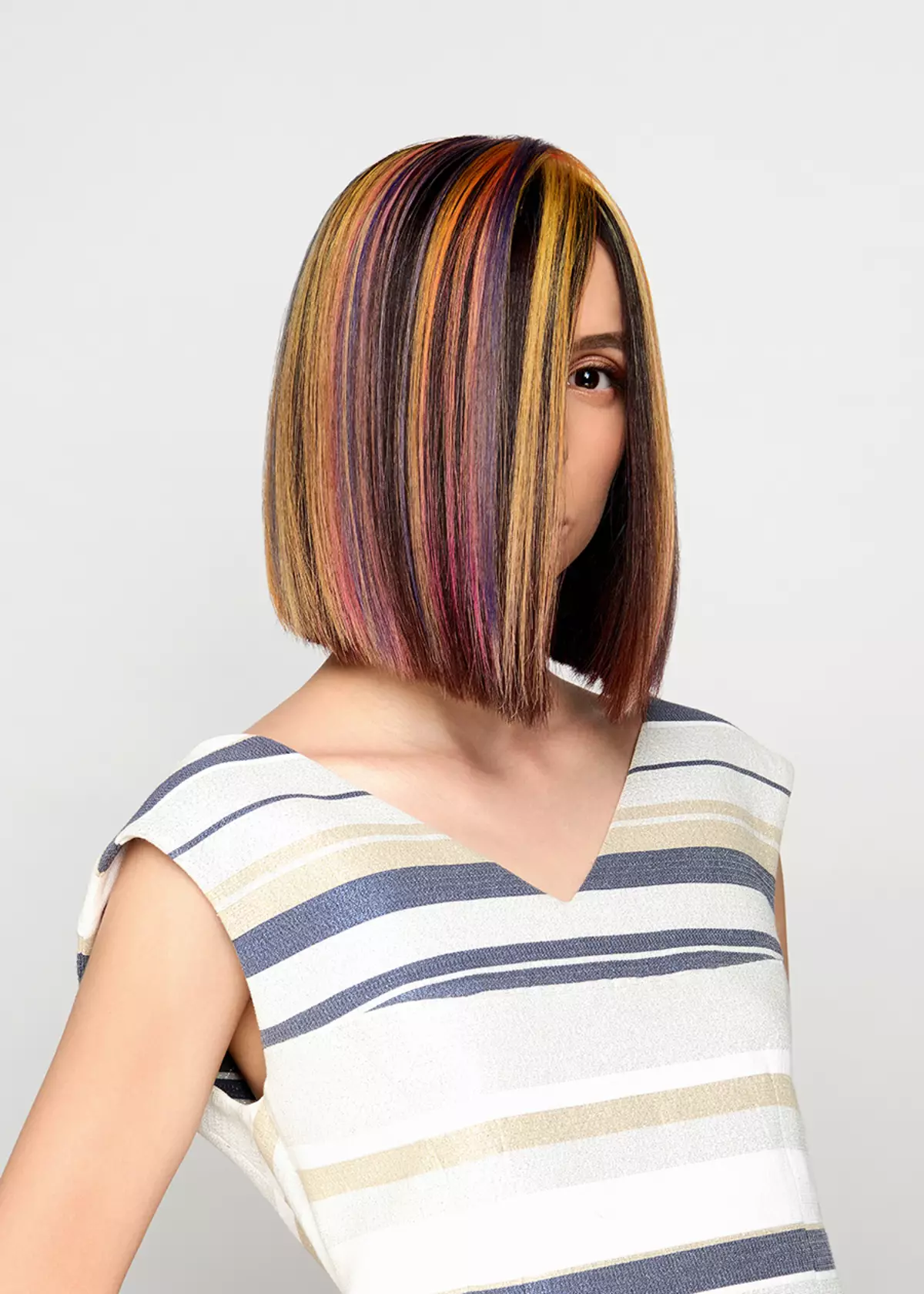 Καφέ μαλλιά (124 φωτογραφίες): Ποιες είναι οι αποχρώσεις του χρώματος; Πώς να επιτύχετε καφέ χωρίς χείλος και ερυθρότητα; Γκρι καφέ, καφέ ροζ και άλλους τόνους 5209_101