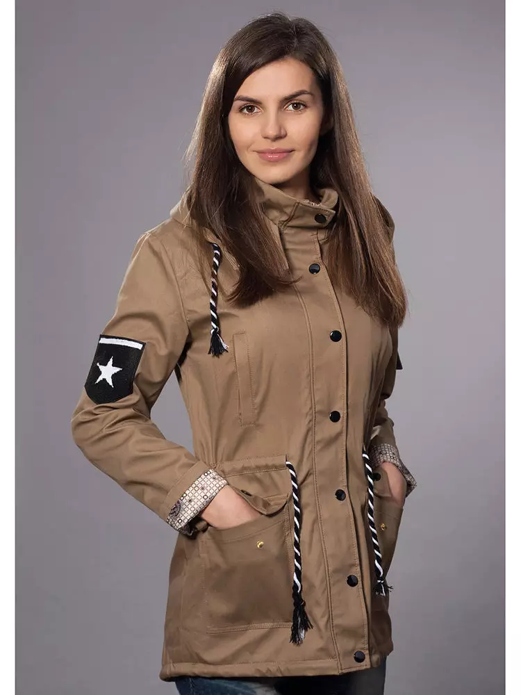 Women's Coat Jacket (160 foto's): Van Finland Coat Jacket Transformer, Trendy 2021, Bas met 'n baadjie binne, verkort 520_45