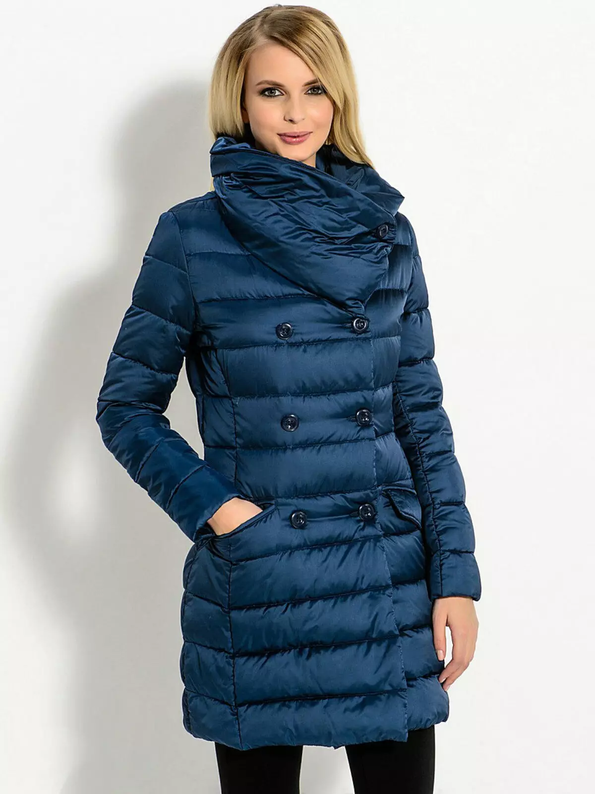 Women's Coat Jacket (160 foto's): Van Finland Coat Jacket Transformer, Trendy 2021, Bas met 'n baadjie binne, verkort 520_63