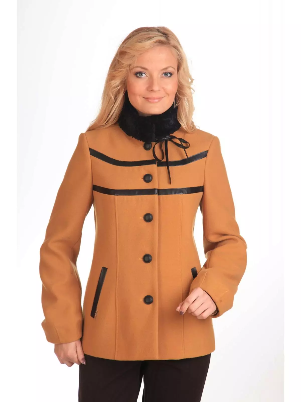 Women's Coat Jacket (160 foto's): Van Finland Coat Jacket Transformer, Trendy 2021, Bas met 'n baadjie binne, verkort 520_85