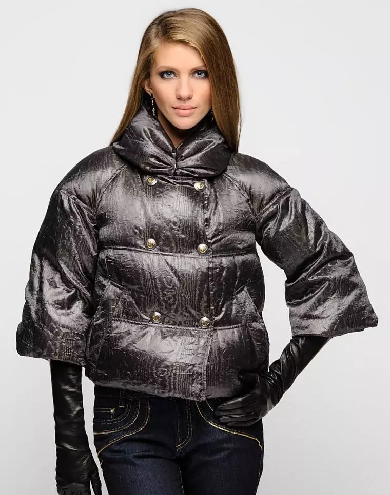Women's Coat Jacket (160 foto's): Van Finland Coat Jacket Transformer, Trendy 2021, Bas met 'n baadjie binne, verkort 520_92