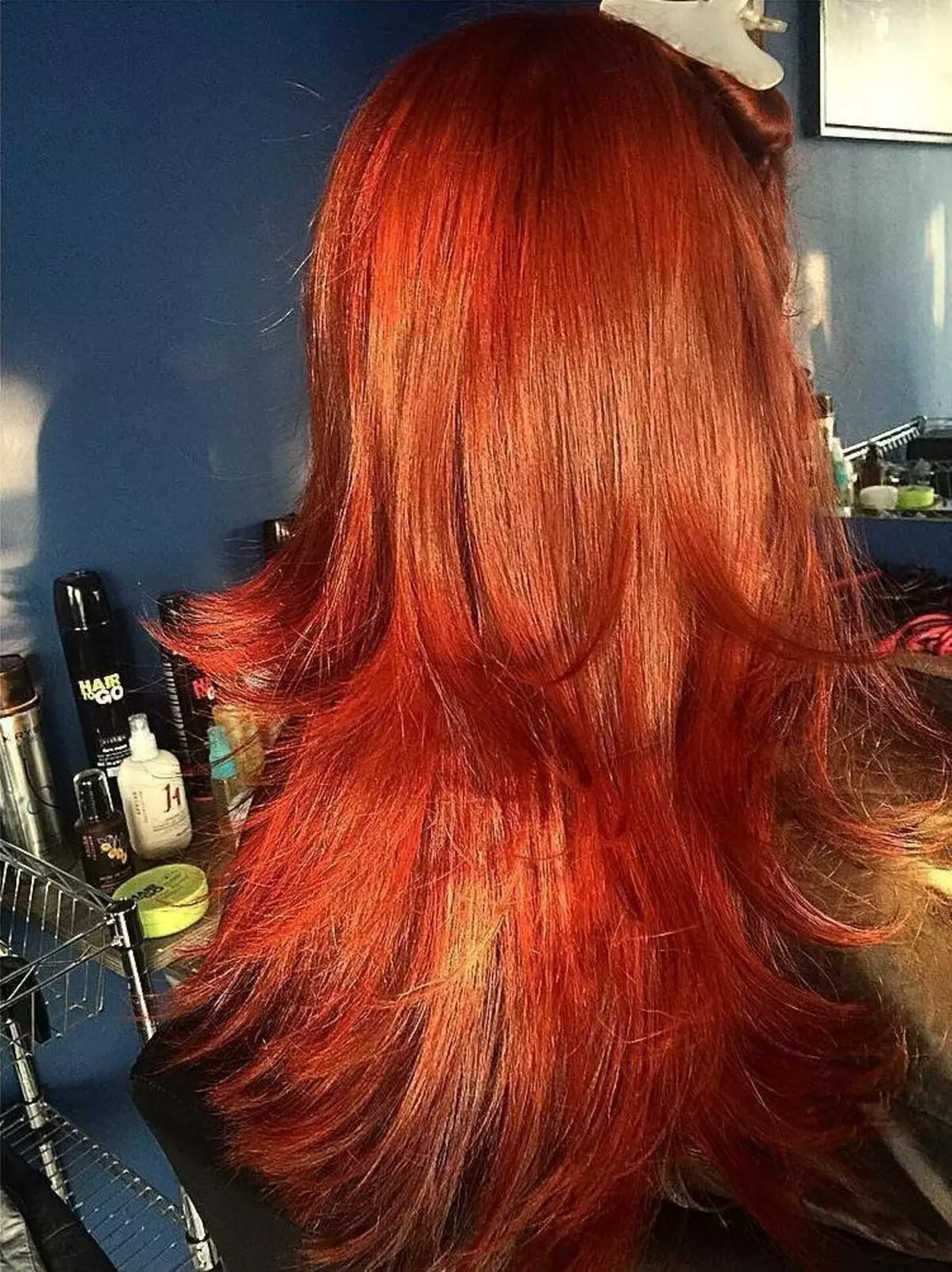 Краска медно красный. Эстель огненно рыжий. Огненно рыжий цвет волос. Медно красный цвет волос. Огненно медный цвет волос.