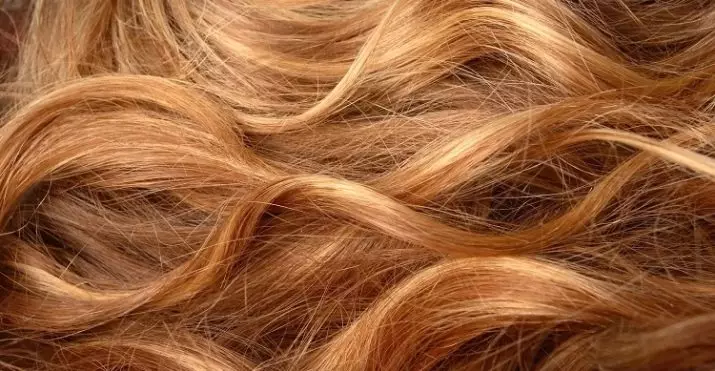 Golden-Blonde Farba vlasov (60 fotografií): Light-blond a tmavo blondínka so zlatým čipom, inými odtieňmi. Kto ide? 5217_49