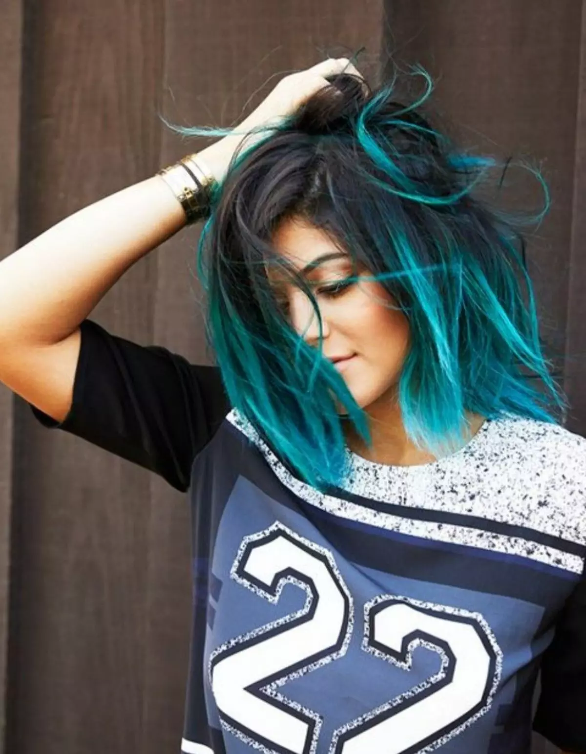 Color de cabello turquesa (47 fotos): ¿Qué chicas son de color turquesa oscuro y ligero? ¿Cómo pintar tu cabello? 5232_30