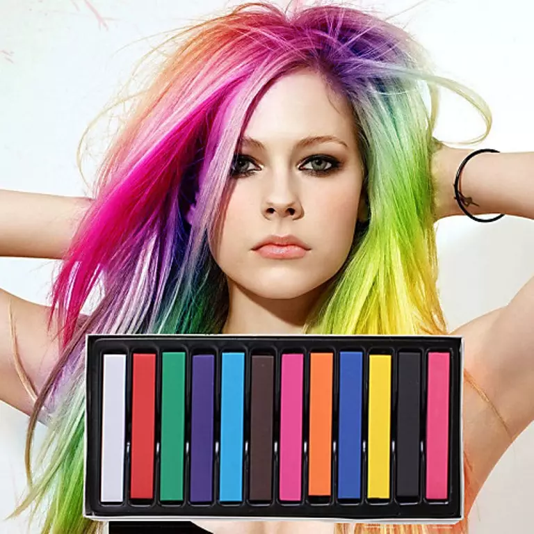 Crayons for coloring hair pros and cons of temporary staining. How to paint the strands of wax crayons at home? 5251_9