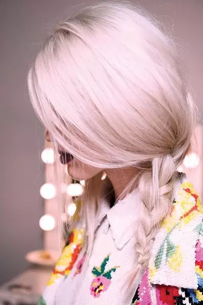 Różowy Hair Tonic (20 zdjęcia): Co wybrać dla blond włosy, popiołu i zadymionych odcieniach, delikatnie różowy dla ciemnych włosów 5267_5