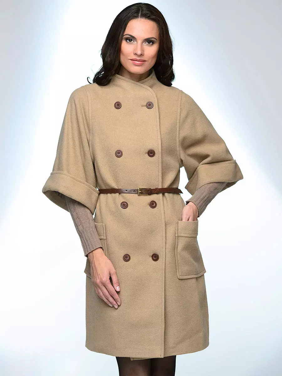 Женское пальто с короткими рукавами