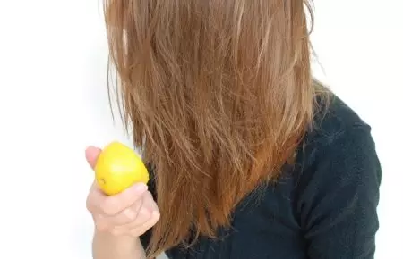 Hvordan male håret ditt med tonic? 41 Bilder: Hvordan bruke hjemme, jo bedre maling, etter hvor mye vask og hvor lang tid å beholde 5281_35