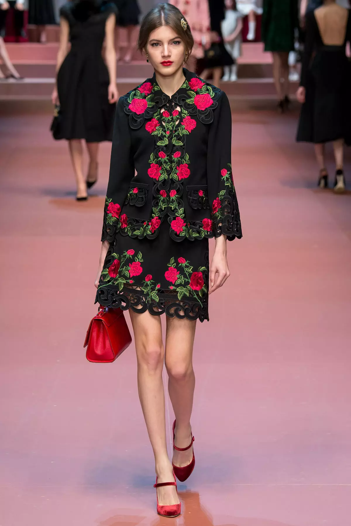 Dolce Coat Gabbana (54 zdjęcia): Modele 2021-2022 529_35