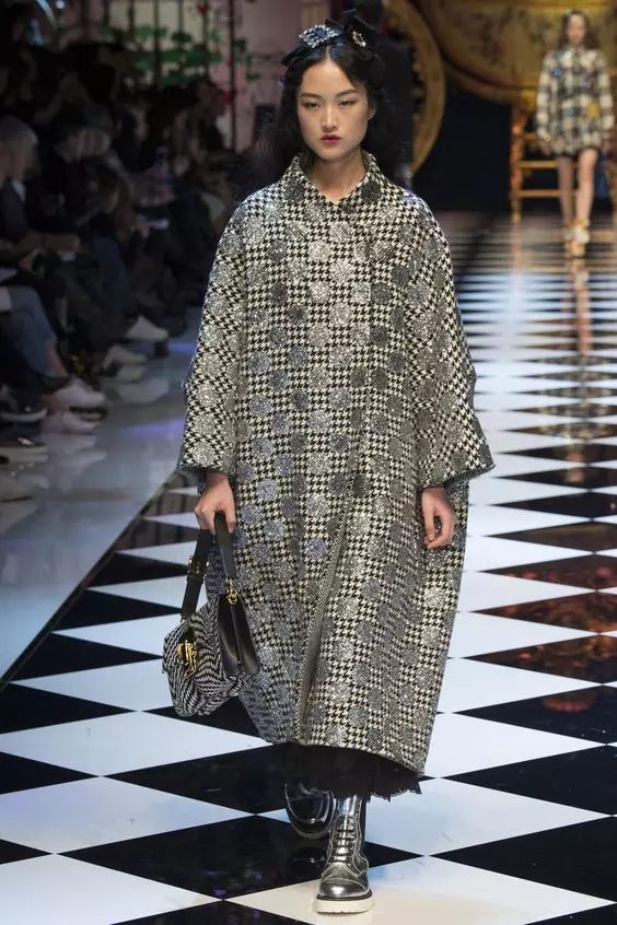 Dolce Coat Gabbana (54 сүрөт): моделдер 2021-2022 529_53