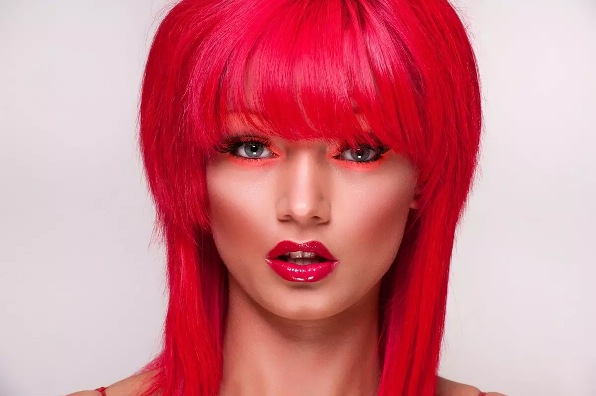 Bright red hair (40 photos): who go fiery red colors and how to achieve them? 5303_4