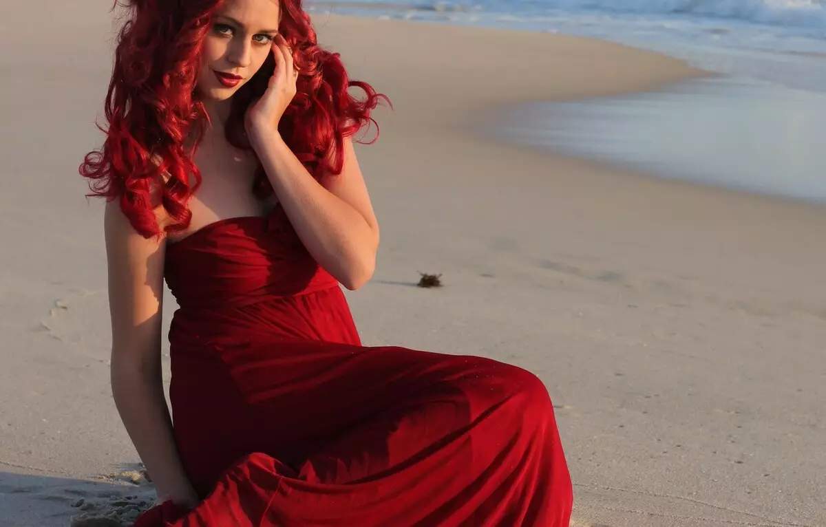 Bright Red Hair (40 bilder): Hvem går brennende røde farger og hvordan du skal oppnå dem? 5303_8