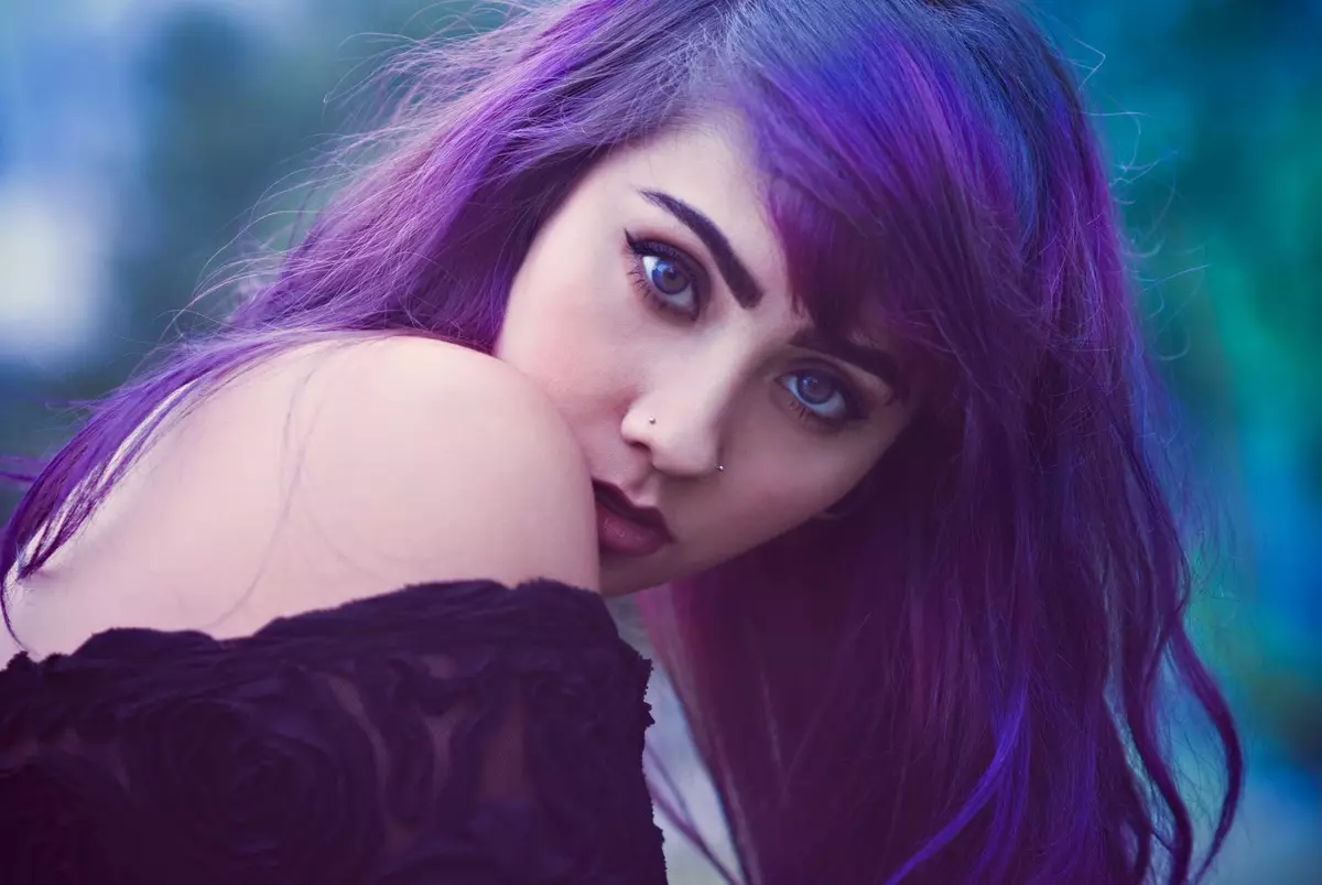 Live-Haarfarbe (24 Fotos): Wer sind die lila Farbtöne gehen? Wie man richtig die Haare in einem lila Farbe malen? 5306_14