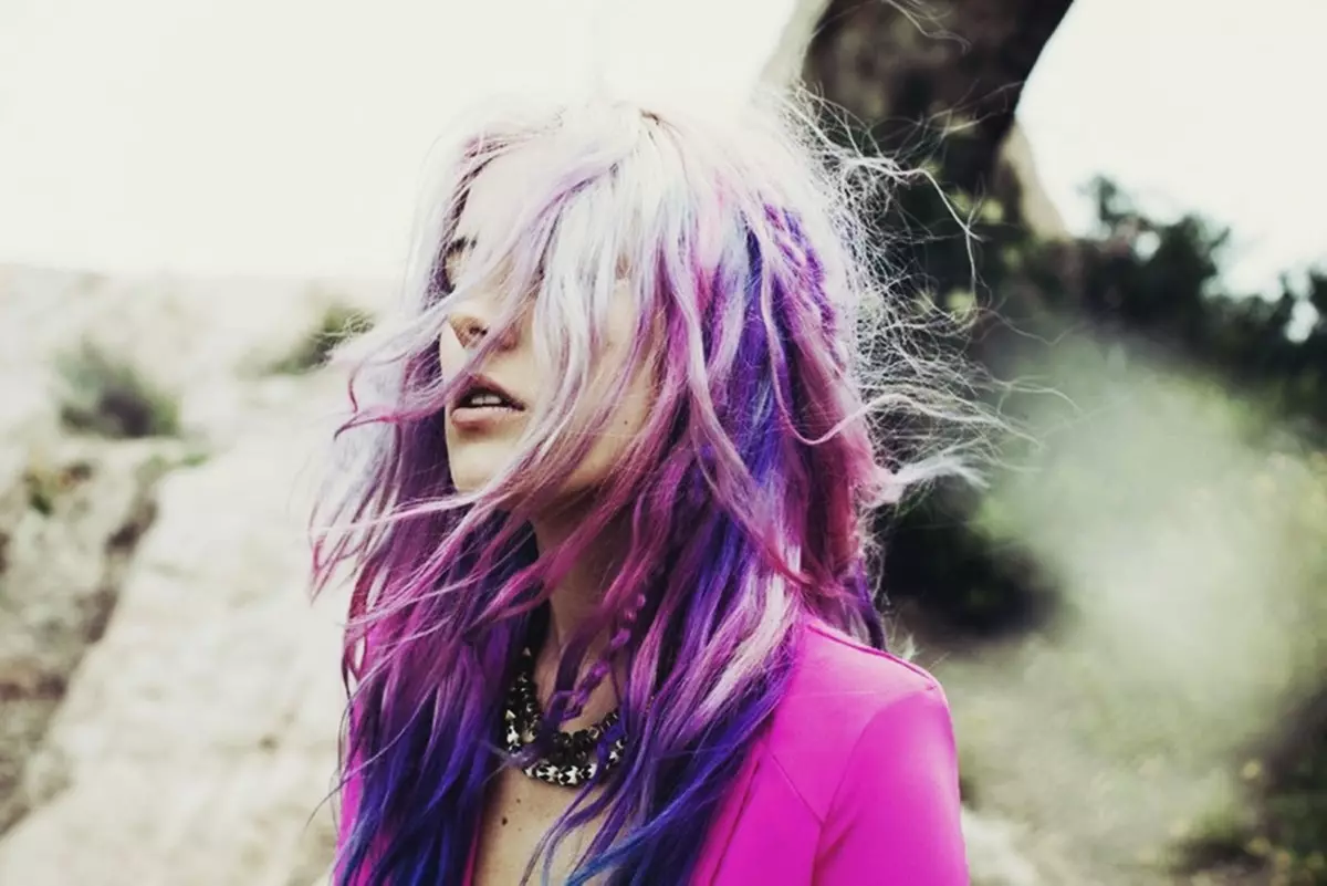 Live-Haarfarbe (24 Fotos): Wer sind die lila Farbtöne gehen? Wie man richtig die Haare in einem lila Farbe malen? 5306_8