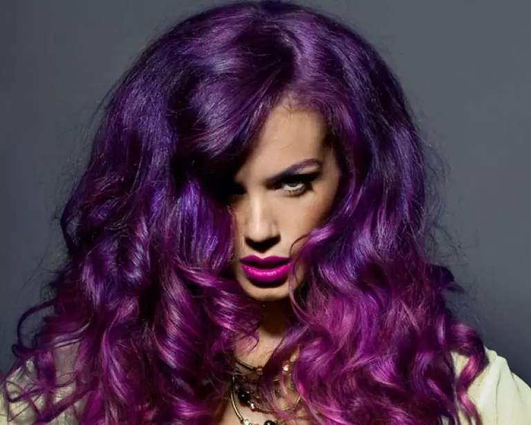 紫色の髪（84写真）：Lilacと他の色合い、茶色紫、青紫色、その他の色の金髪のストランド 5343_14
