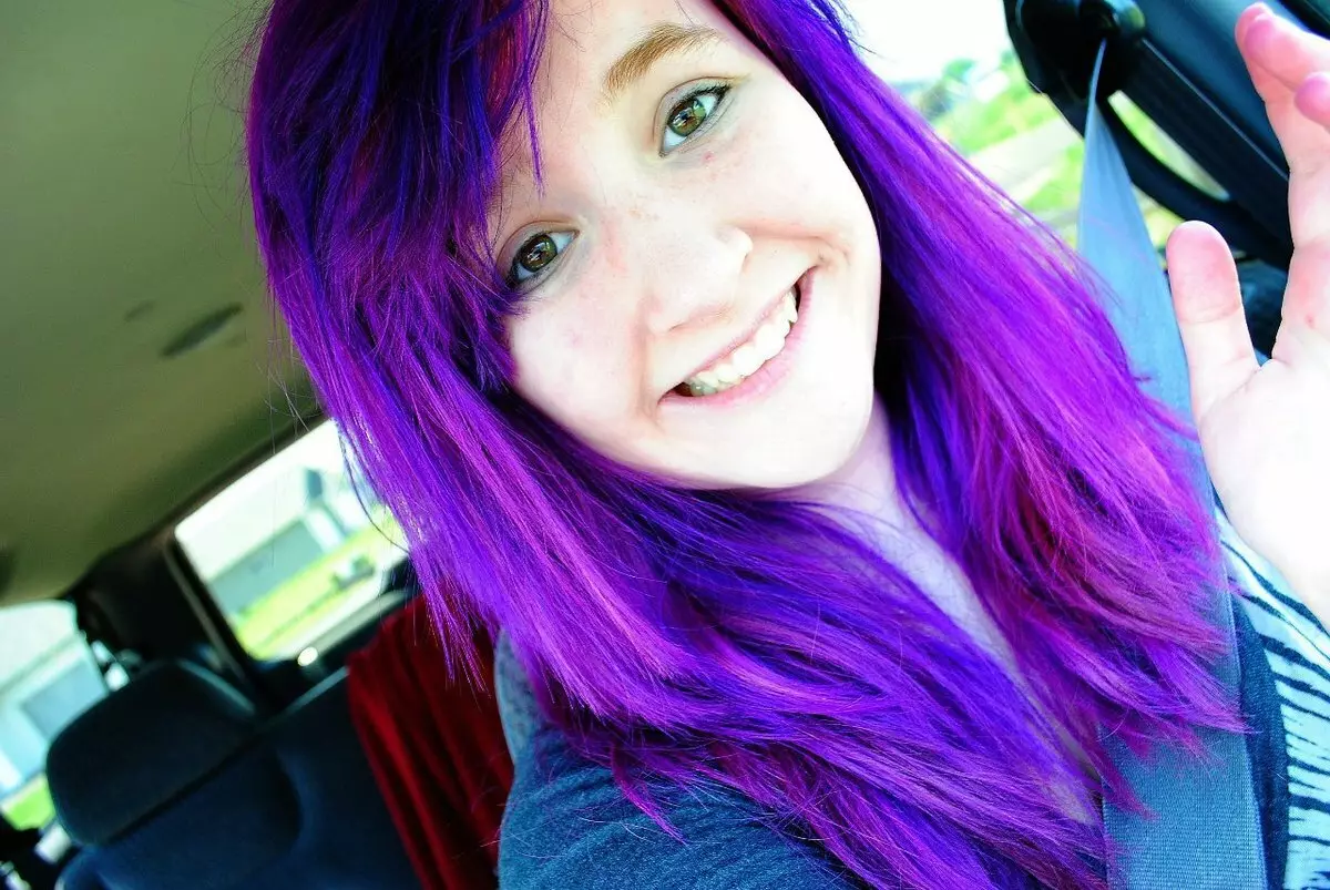 紫色的头发（84张照片）：丁香和其他色调，棕色紫色，蓝紫色等颜色的金色股 5343_20