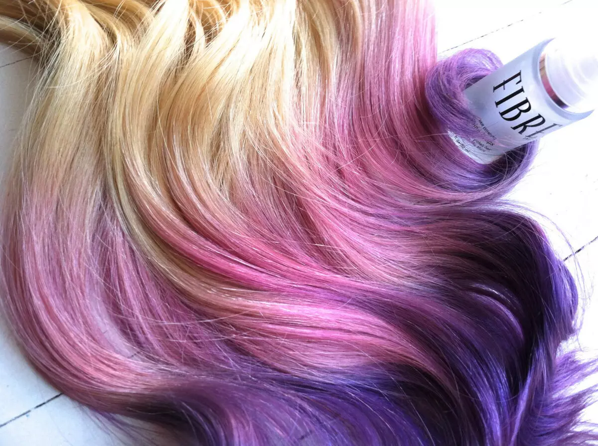 紫色の髪（84写真）：Lilacと他の色合い、茶色紫、青紫色、その他の色の金髪のストランド 5343_53