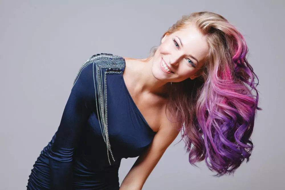 Purpura mati (84 fotoattēli): ceriņi un citi toņi, blondīni brūnā violetā, zilā violetā un citās krāsās 5343_54