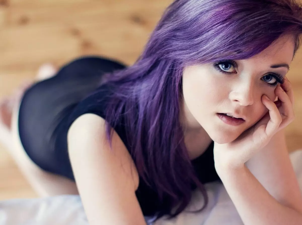 Purpura mati (84 fotoattēli): ceriņi un citi toņi, blondīni brūnā violetā, zilā violetā un citās krāsās 5343_7