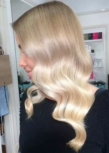 Taljenje na blond lase (68 fotografij): modni trendi 2021, vrste in izbiro barve, lepa Felting nasveti, nega po baržu 5359_15
